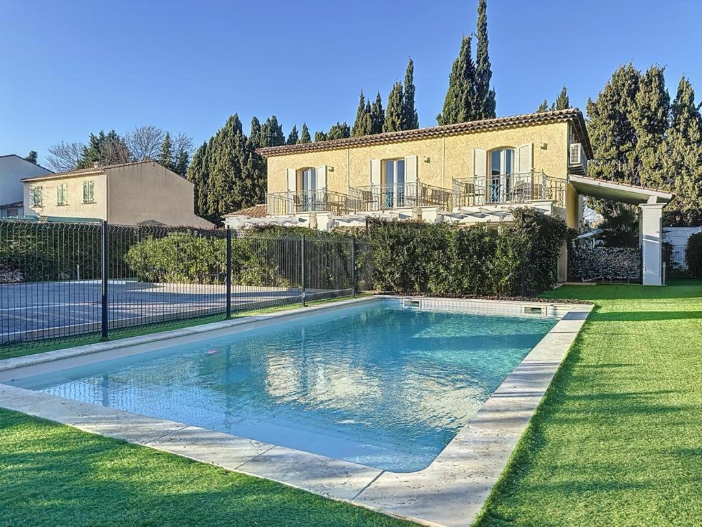 Le Clos De Saint Aygulf Εξωτερικό φωτογραφία
