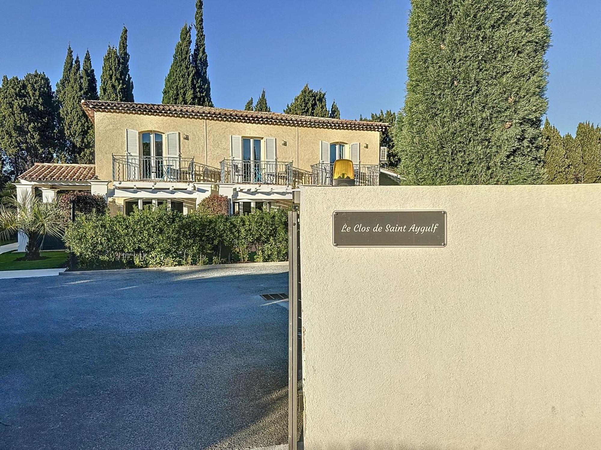 Le Clos De Saint Aygulf Εξωτερικό φωτογραφία